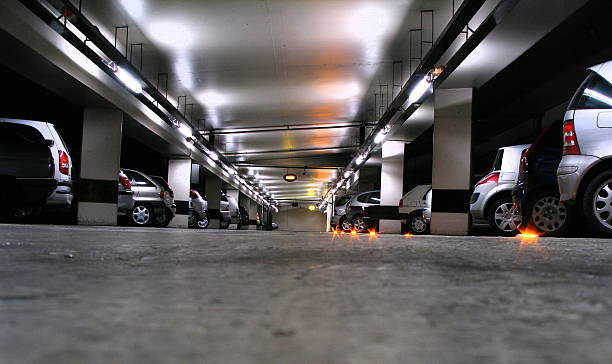 limpieza-parking-barcelona-luces.jpg